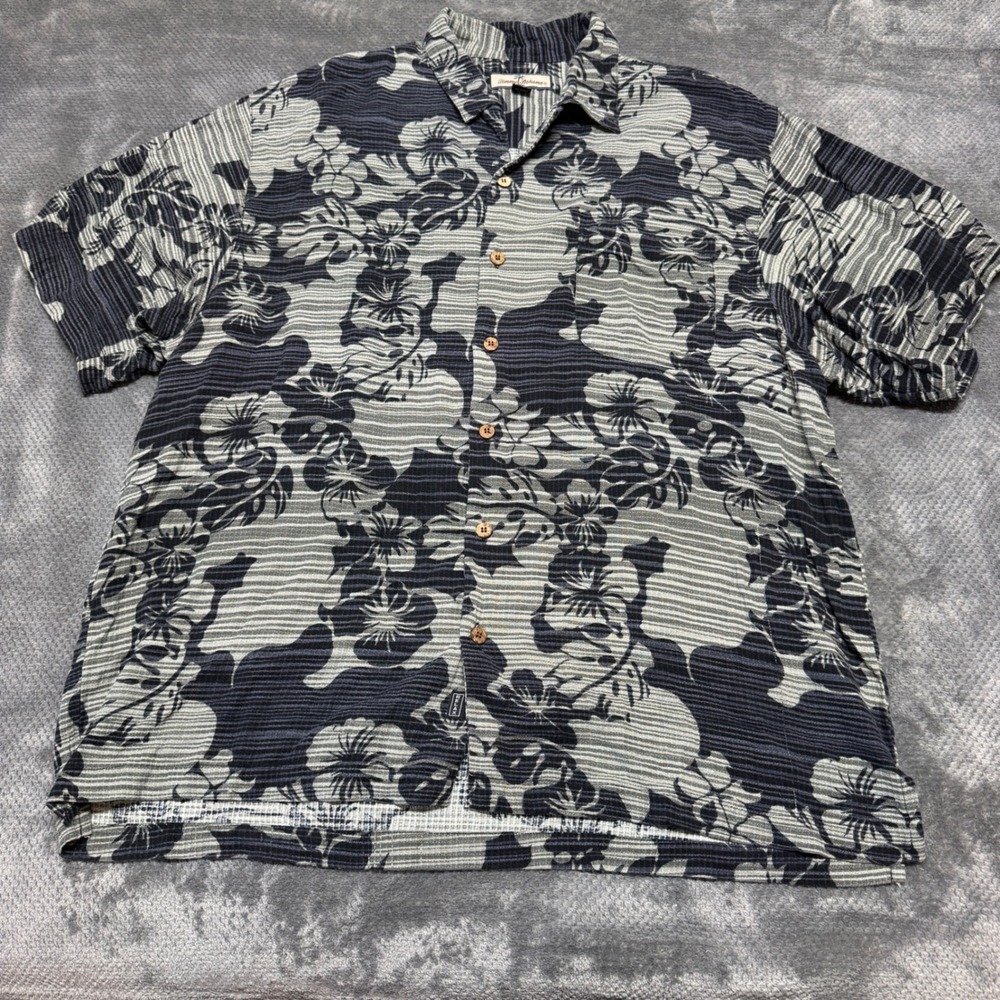 Tommy Bahama Mens XXL Silk Floral Camp Shirt Grey Black Tropical Short Sleeve - Picture 2 of 9